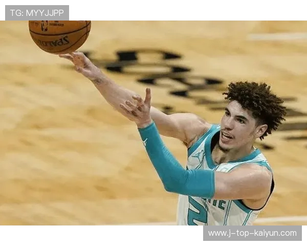 上海申花拉唐中路策动快速进攻，攻防转换的精彩之道